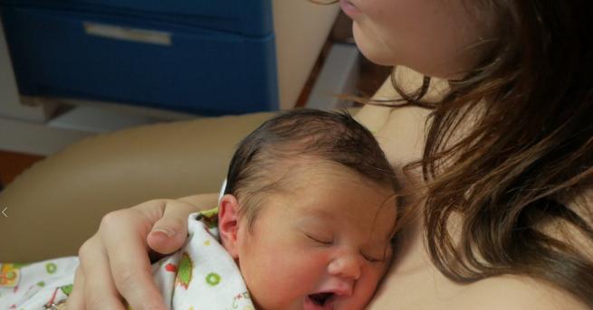 Любопитно Кенгуру грижата спасителната прегръдка за недоносените бебета Световният ден