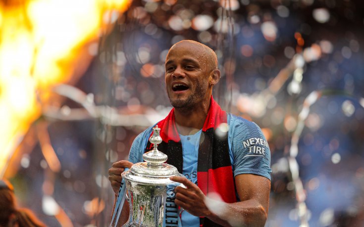 Компани няма да играе в бенефиса си