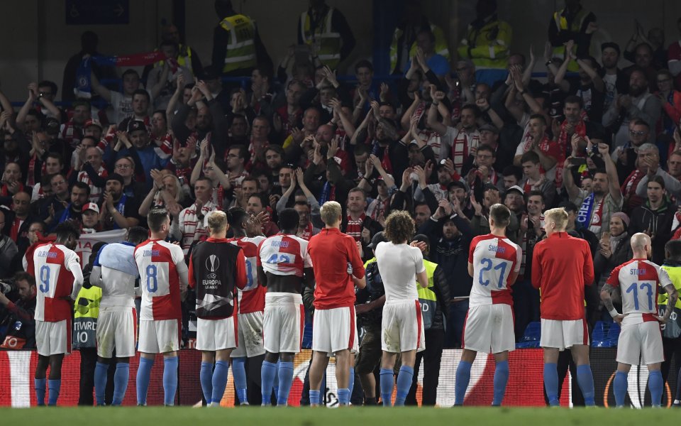 Славия Прага спечели шампионската титла на Чехия. "Червено-белите" завършиха 0:0