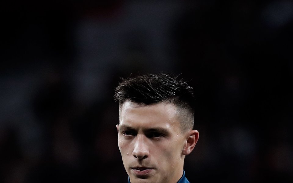 Аякс Амстердам привлече защитника Лисандро Мартинес от отбора на Дефенса