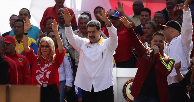 Свят Мадуро иска предсрочни избори във Венецуела В момент на