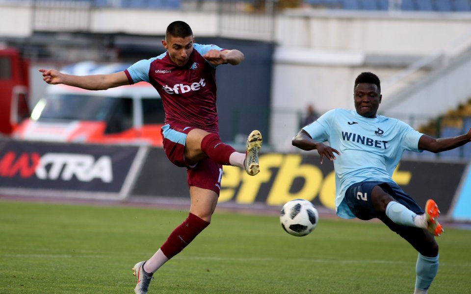 Септември София посреща Дунав Русе в мач-реванш от плейофите за