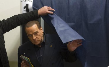 Бившият собственик и президент на Милан Силвио Берлускони не спира