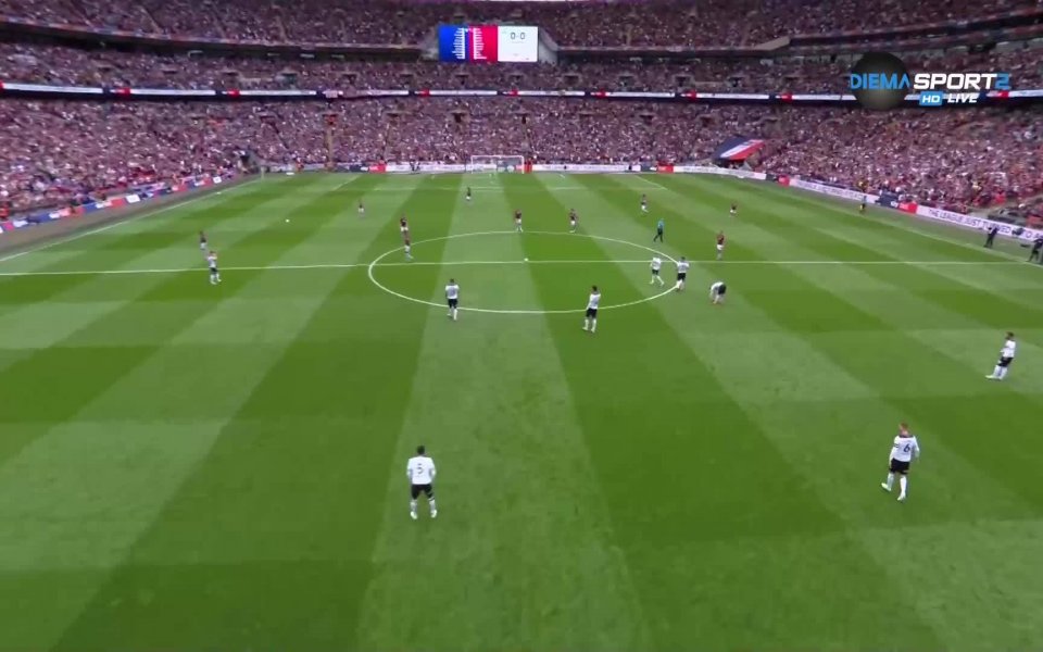 Дойде мигът за "най-скъпия футболен мач в света". Един срещу