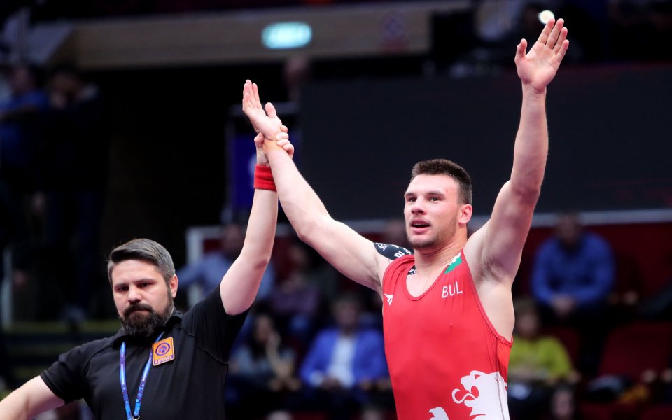 Кирил Милов бе обявен за най-техничен борец на държавния личен-отборен