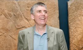  <p>Учителят, който <strong>съживи гръцките богове</strong></p> 