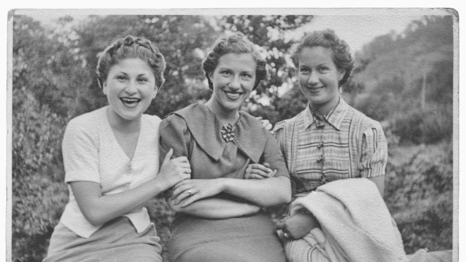 Днес е Световният ден на бабата и по този повод