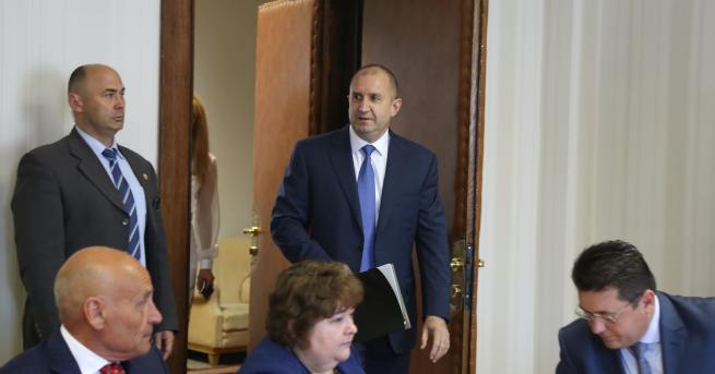България Радев за главния прокурор Обществото трябва да получи гаранции