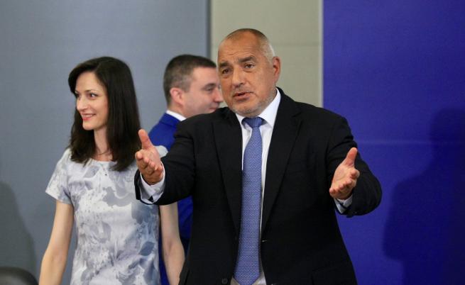 Борисов с коментар за оставката на Нинова, тя му отговори