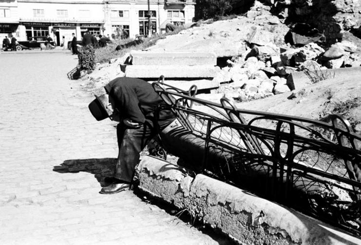  Мъка след бомбардировките, 1944г. Фотограф: Тодор Славчев 