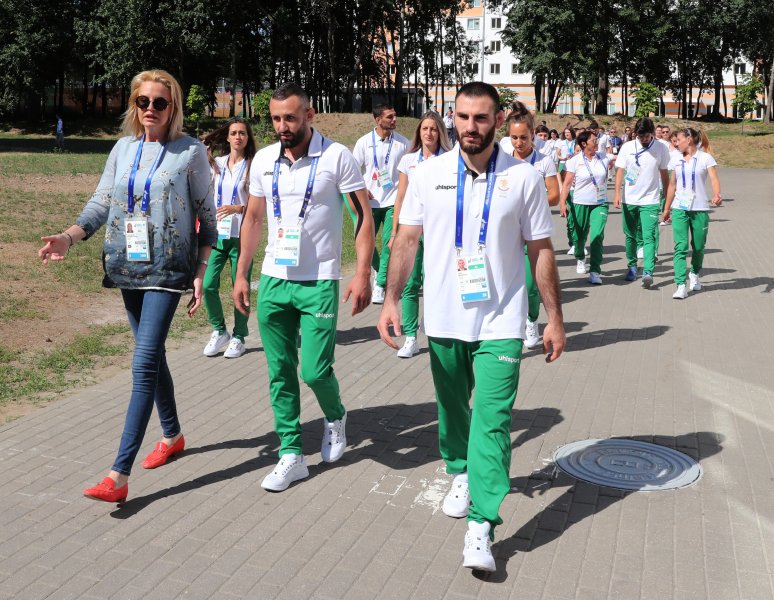 Стефка Костадинова поздрави и окуражи българските спортисти в Минск1