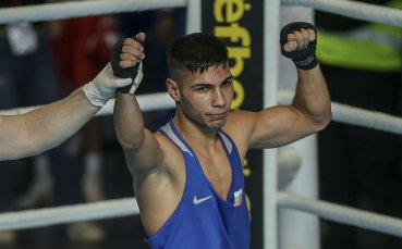 Даниел Асенов стартира с убедителна победа на боксовия турнир в