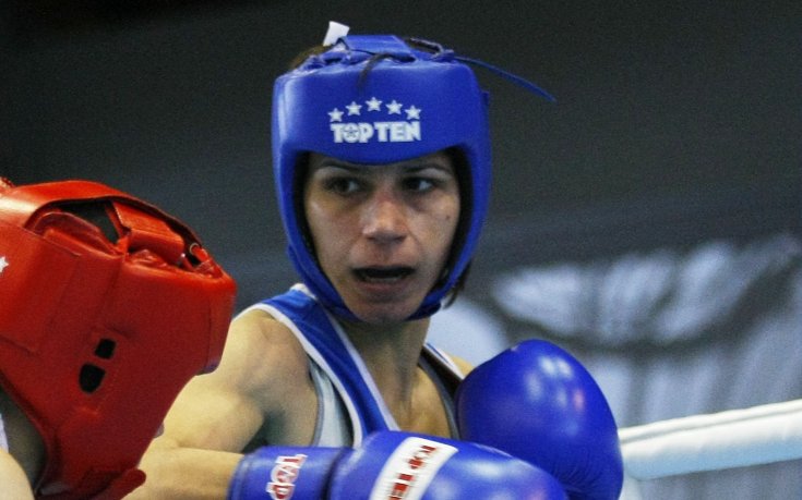 Габриела Димитрова започна с победа на Световното по бокс