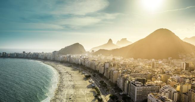 Бразилия е най голямата страна в Южна Америка а бреговата ѝ