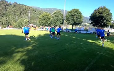 Футболистите на Левски проведоха едно занимание в събота по време на