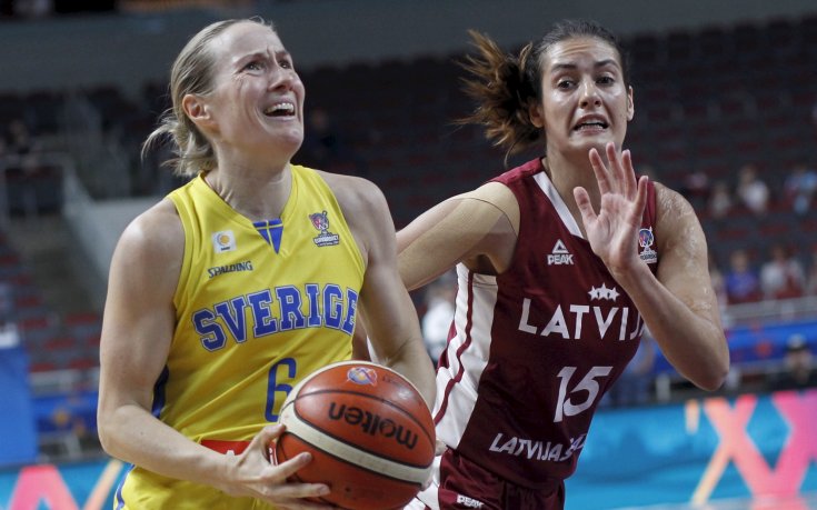 Един от домакините на Европейското по баскетбол за жени отпадна