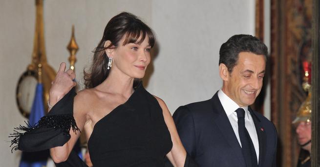 Любопитно Нова снимка на Карла Бруни и Саркози предизвика коментари