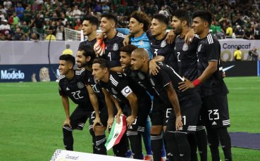 Отборът на Мексико триумфира в турнира КОНКАКАФ Голд къп Мексиканците
