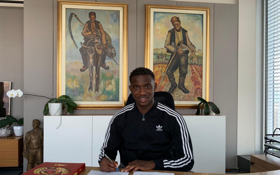 Вив Соломон-Отабор, който пристигна в ЦСКА-София през лятото, попадна в