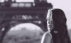  <p>Иранската манекенка, която<strong> бяга </strong>от родината и <strong>спи по улиците на Париж&nbsp;</strong></p> 