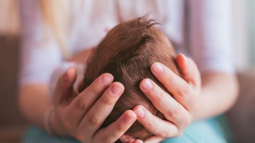  500 млн. евро спечелила гръцката тайфа за незаконни осиновявания 