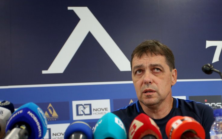 Хубчев прави промяна за мача с ЦСКА