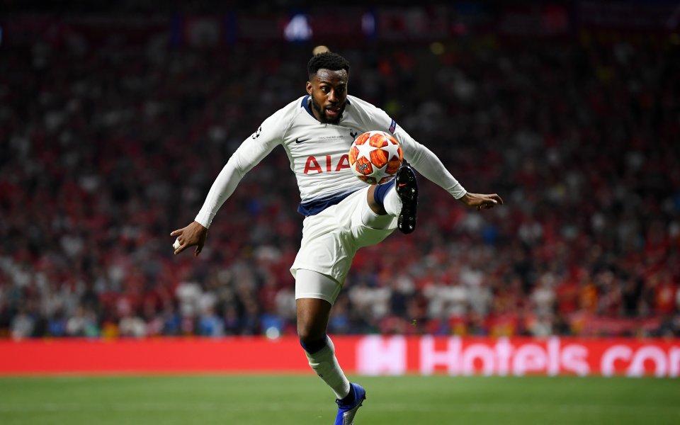 Френският шампион Пари Сен Жермен води в надпреварата за подписа