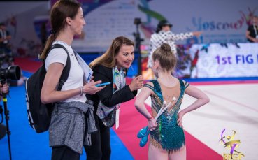 Първото в историята на художествената гимнастика Световно първенство за девойки