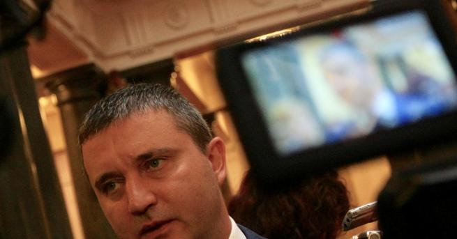 България Горанов Директорът на НАП е в отпуск едва ли