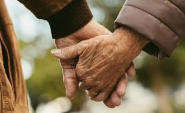  <p>Най-кратко живеят дамите в България и мъжете в Латвия</p> 