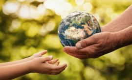  <p>Имаме 18 месеца да спасим планетата</p> 