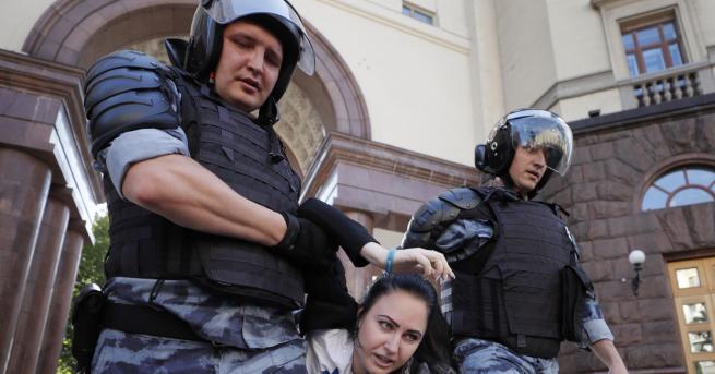 Свят Над 1000 арестувани след протеста в Москва Междувременно руският