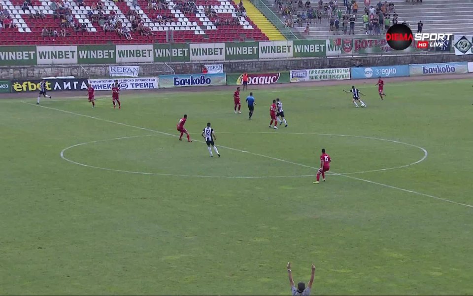 Локомотив Пловдив можеше рано-рано да приключи всичко в мача с