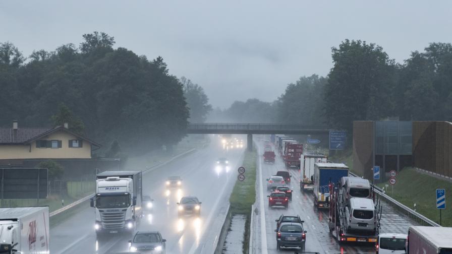  Интензивен трафик в почивните дни, запушалка на границата с Турция 