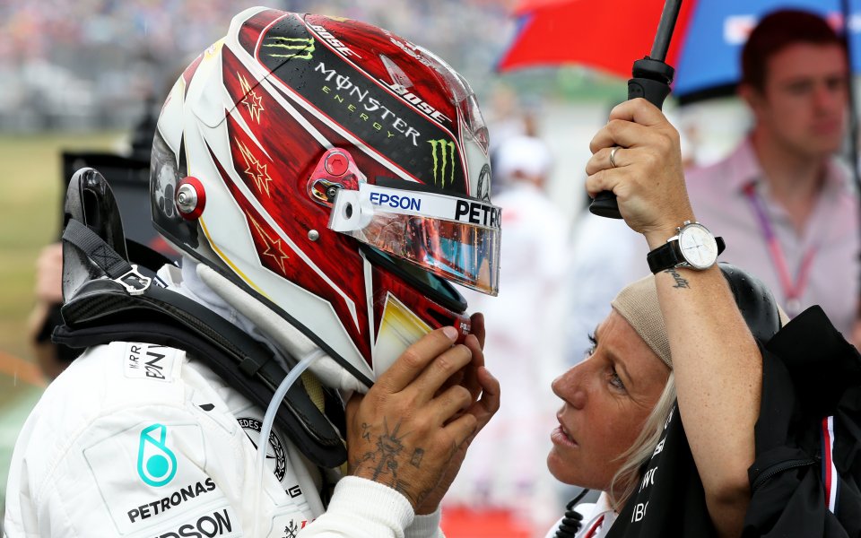 Пилотът на Мерцедес Люис Хамилтън призна, че болестта му е