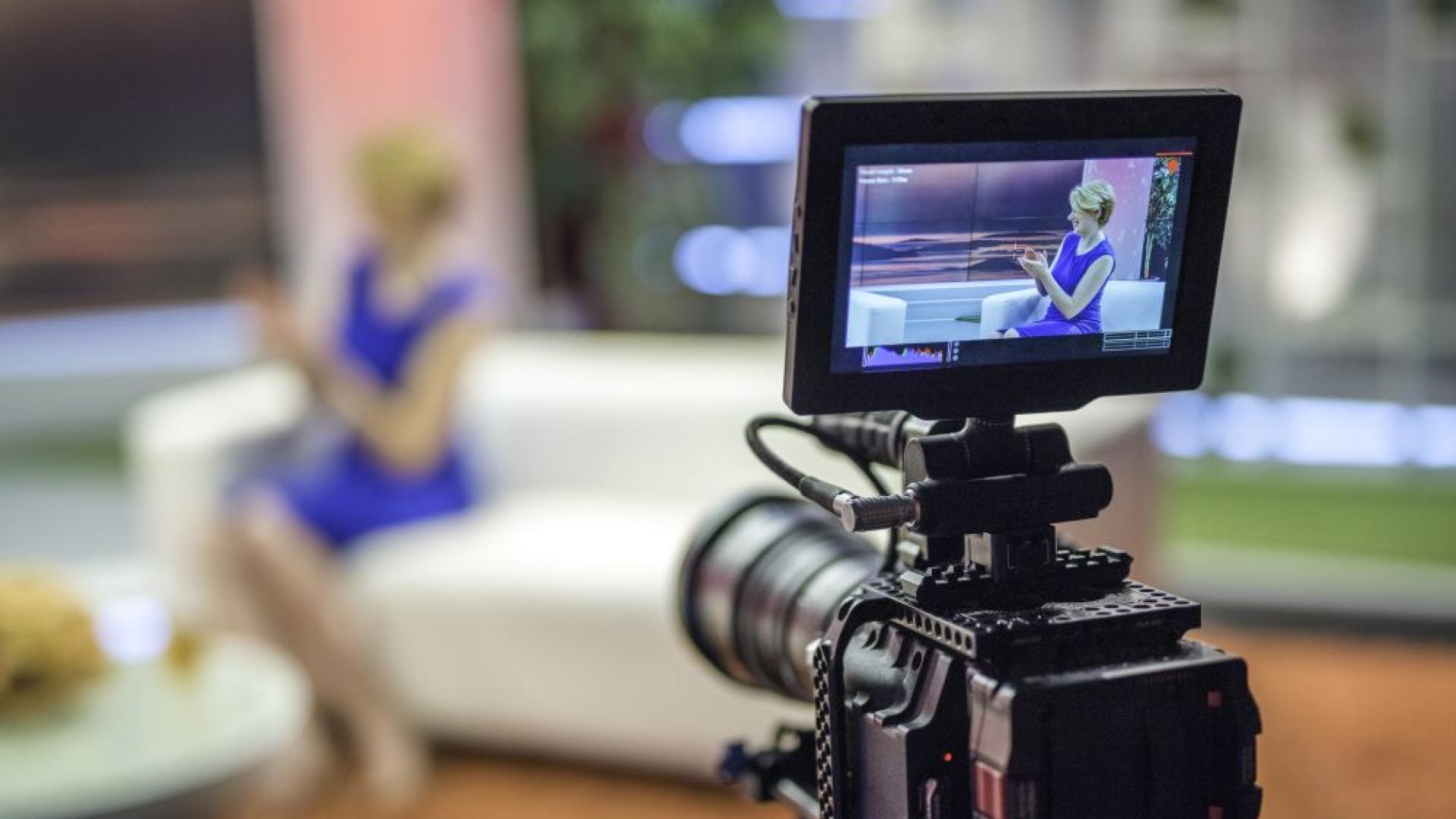 Тя беше любимка на местната сутрешна телевизия в Мейсън Сити