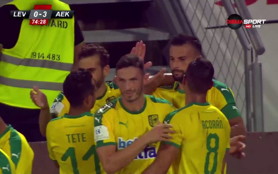 Хеттрик за ТРИчковски срещу Левски