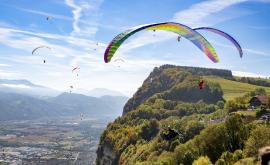  Най-добрите в парапланеризма се събират на съревнование 