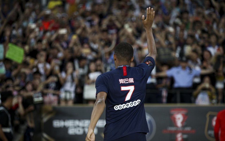 Лорена Халити няма как да се появи някъде и да