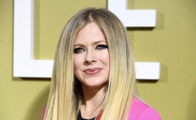  Аврил Лавин 