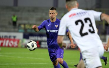 Славия срещу Етър е вторият мач от петъчната програма на