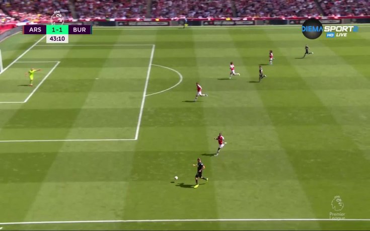 Бънрли изравни на Арсенал