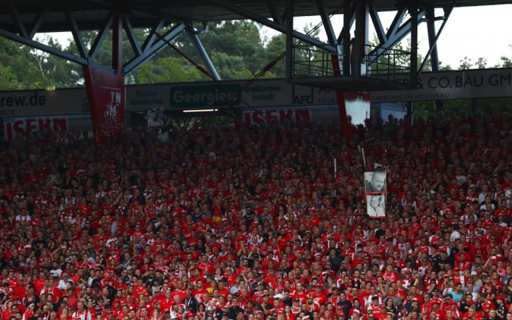 Феновете на Унион Берлин с необичаен 