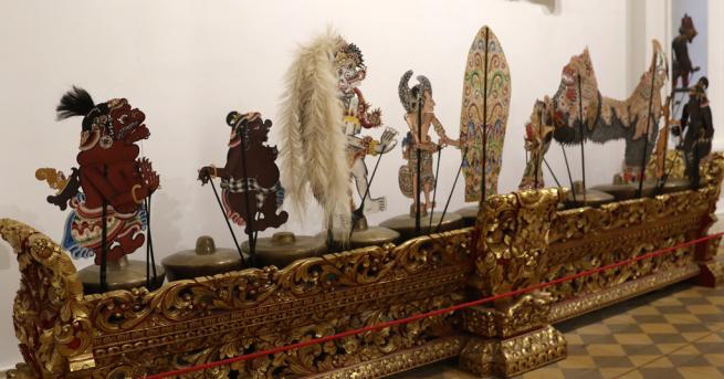 Любопитно Изложба представя уникални предмети от Индонезия Тя се организира