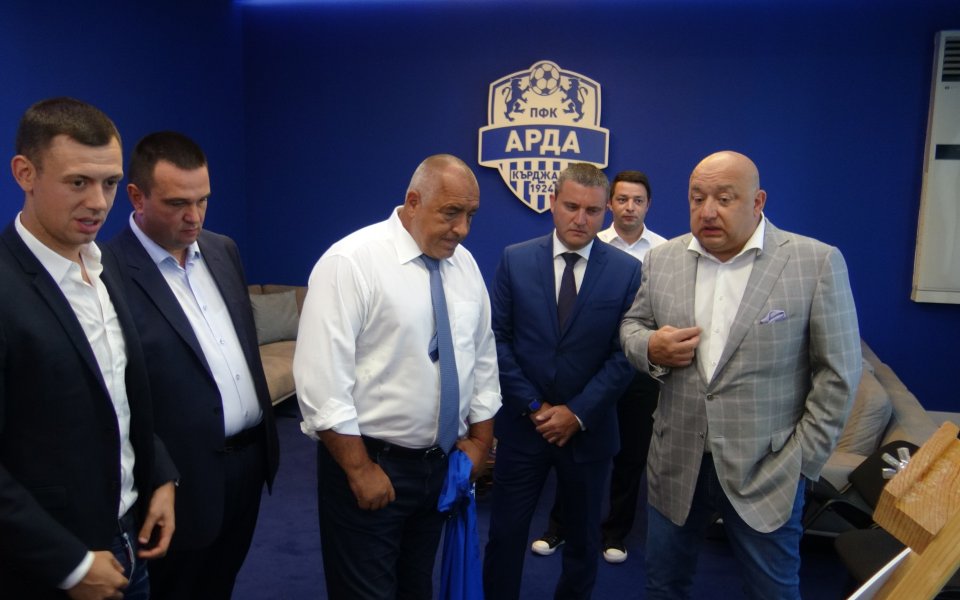 Министър Кралев: Държавата помага на всички отбори, влезли в елита