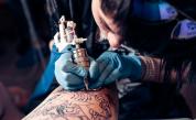  Учени: Метални частици доближават лимфните възли по време на татуиране 