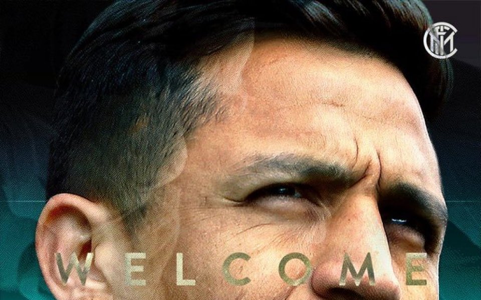 Чилийският национал Алексис Санчес официално премина в Интер Милано от