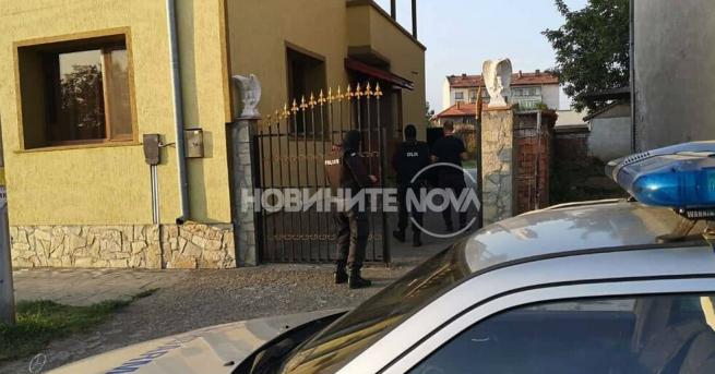 България Мащабна акция срещу ало измамници в град Левски Претърсват