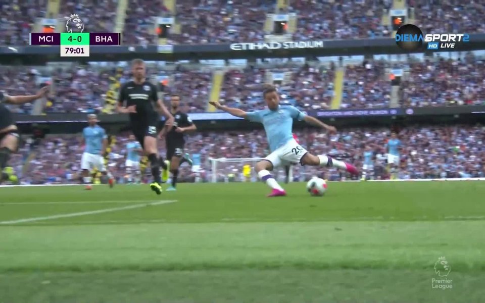 Манчестър Сити съсипа Брайтън с четвърти гол малко преди края.