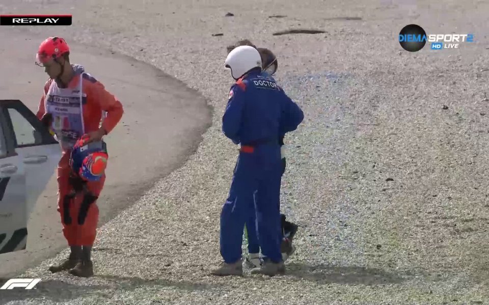 Пилотът от Формула 3 Александър Перони се измъкна невредим след